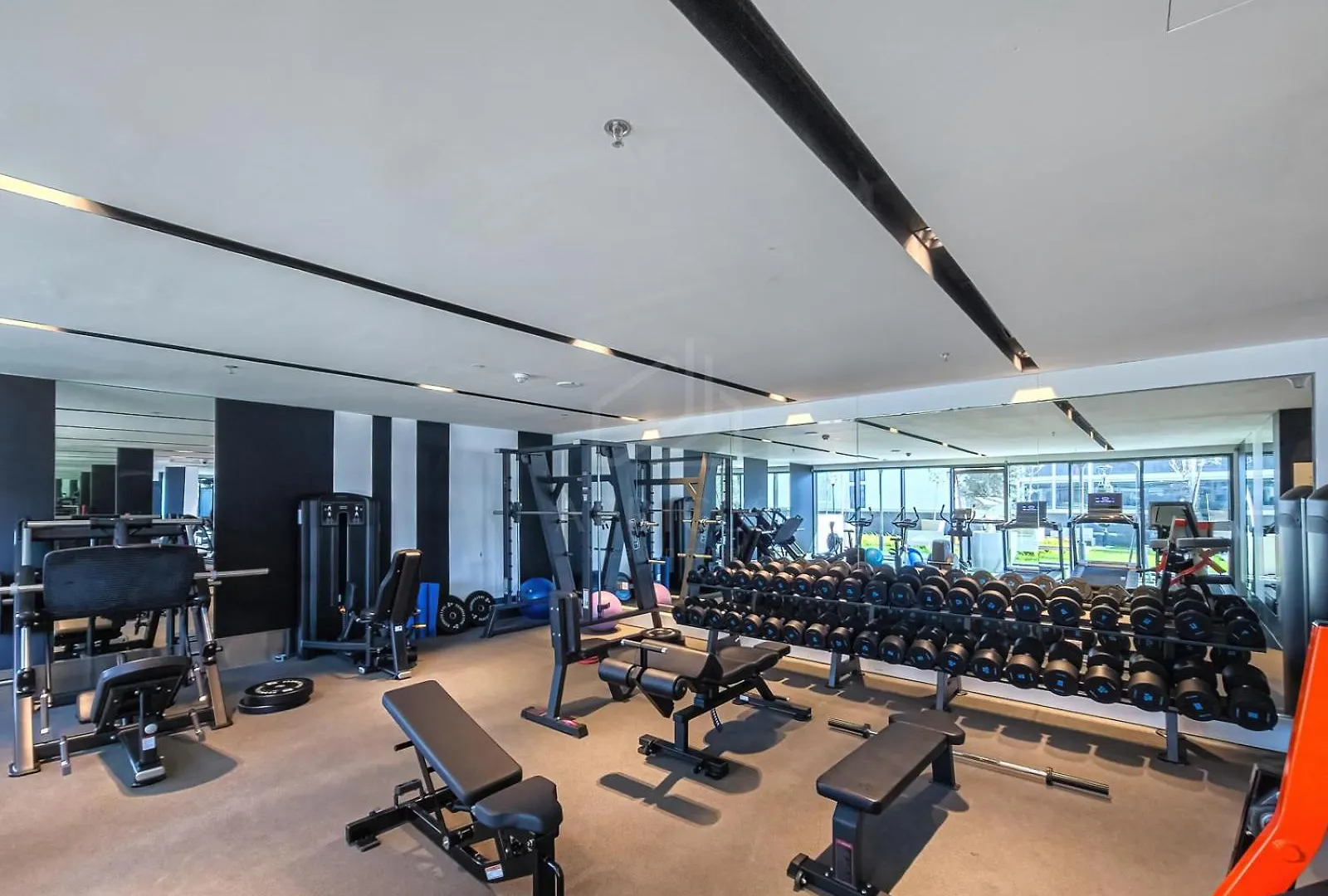 Classy 1 Bedroom In Nobles Tower Dubai United Arab Emirates