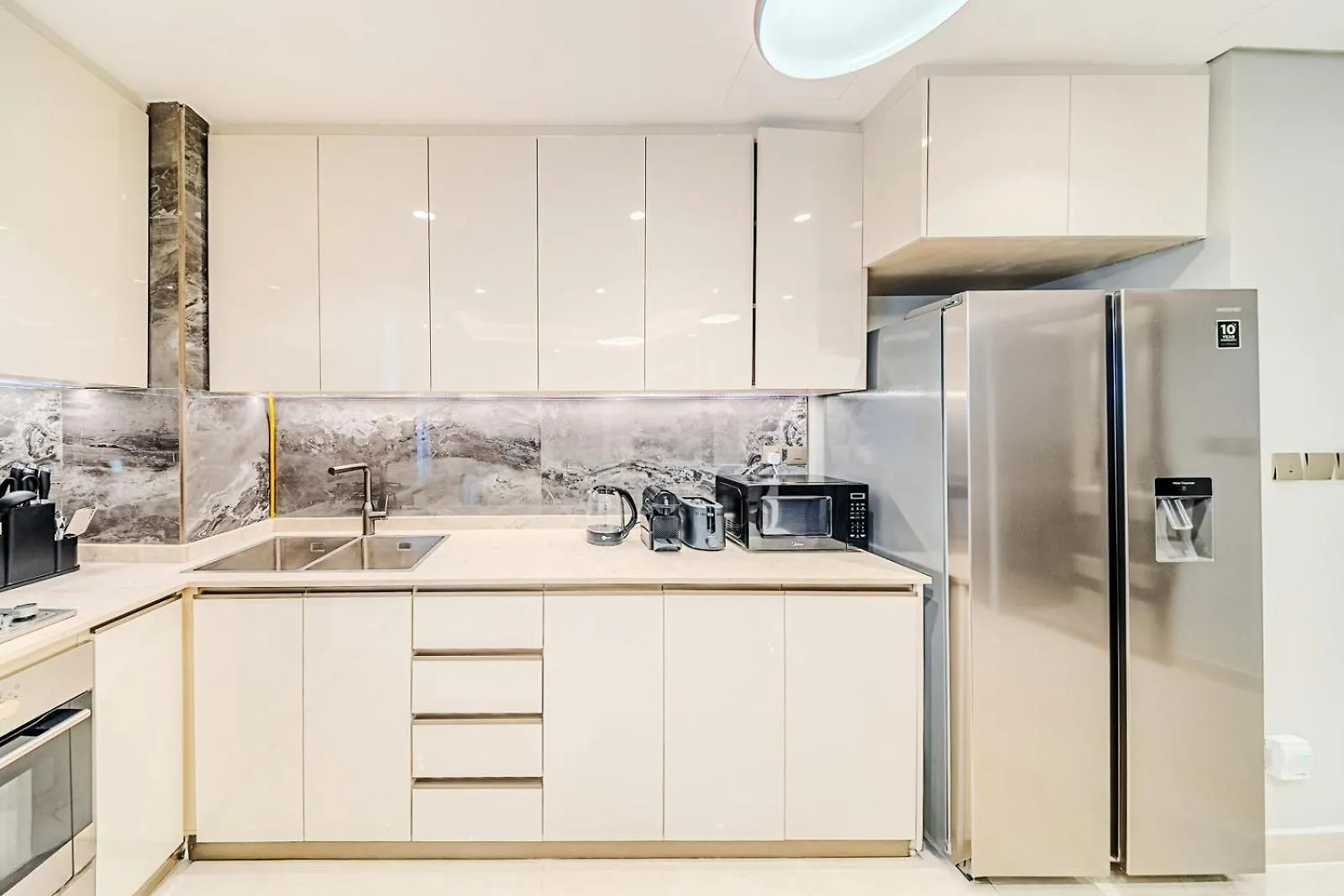 Classy 1 Bedroom In Nobles Tower Dubai Apartment