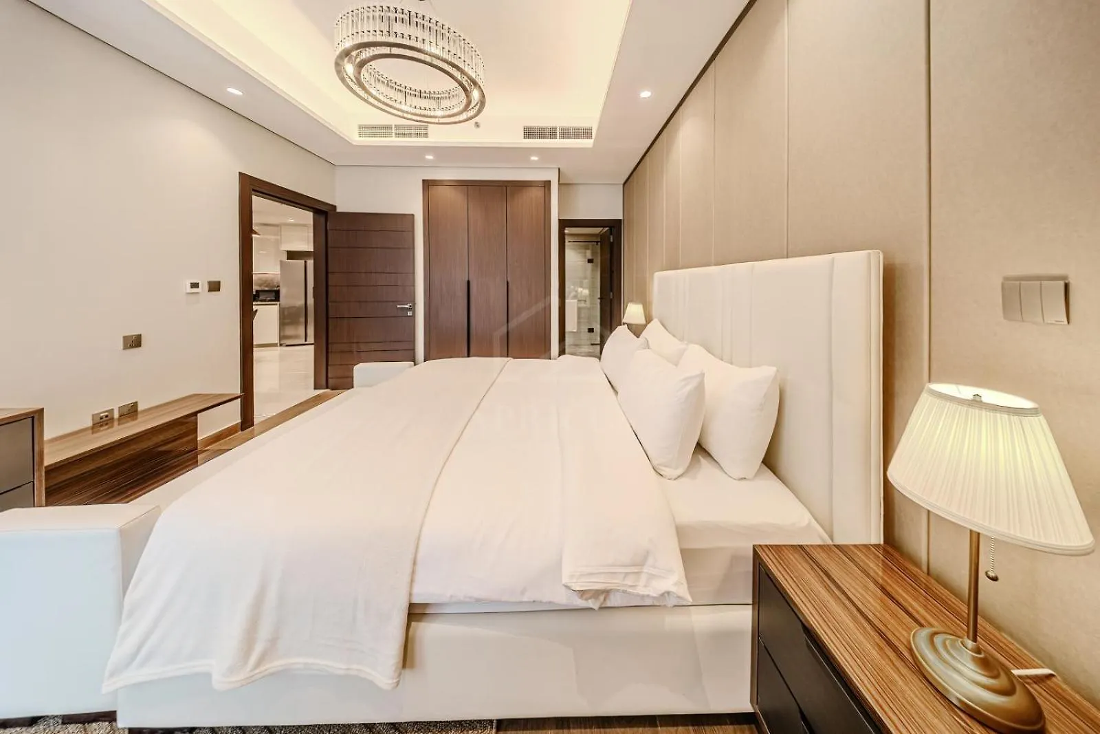 Classy 1 Bedroom In Nobles Tower Dubai Apartment