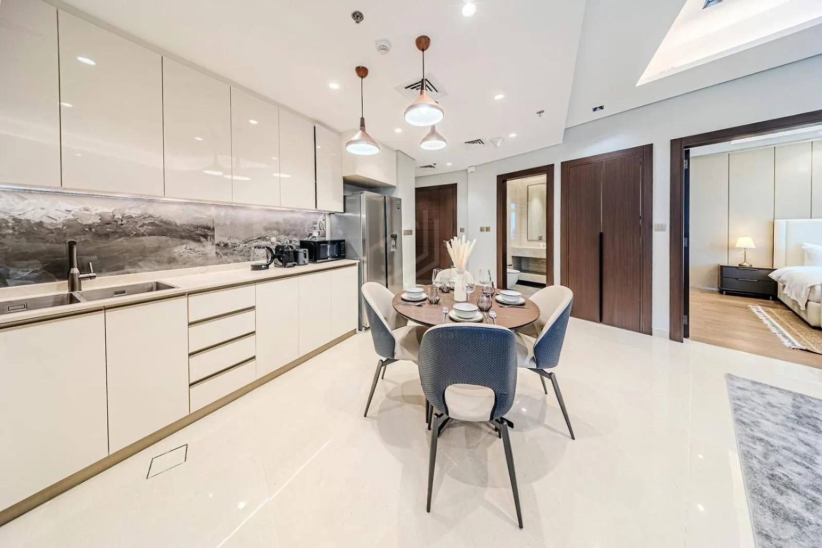 Classy 1 Bedroom In Nobles Tower ドバイ